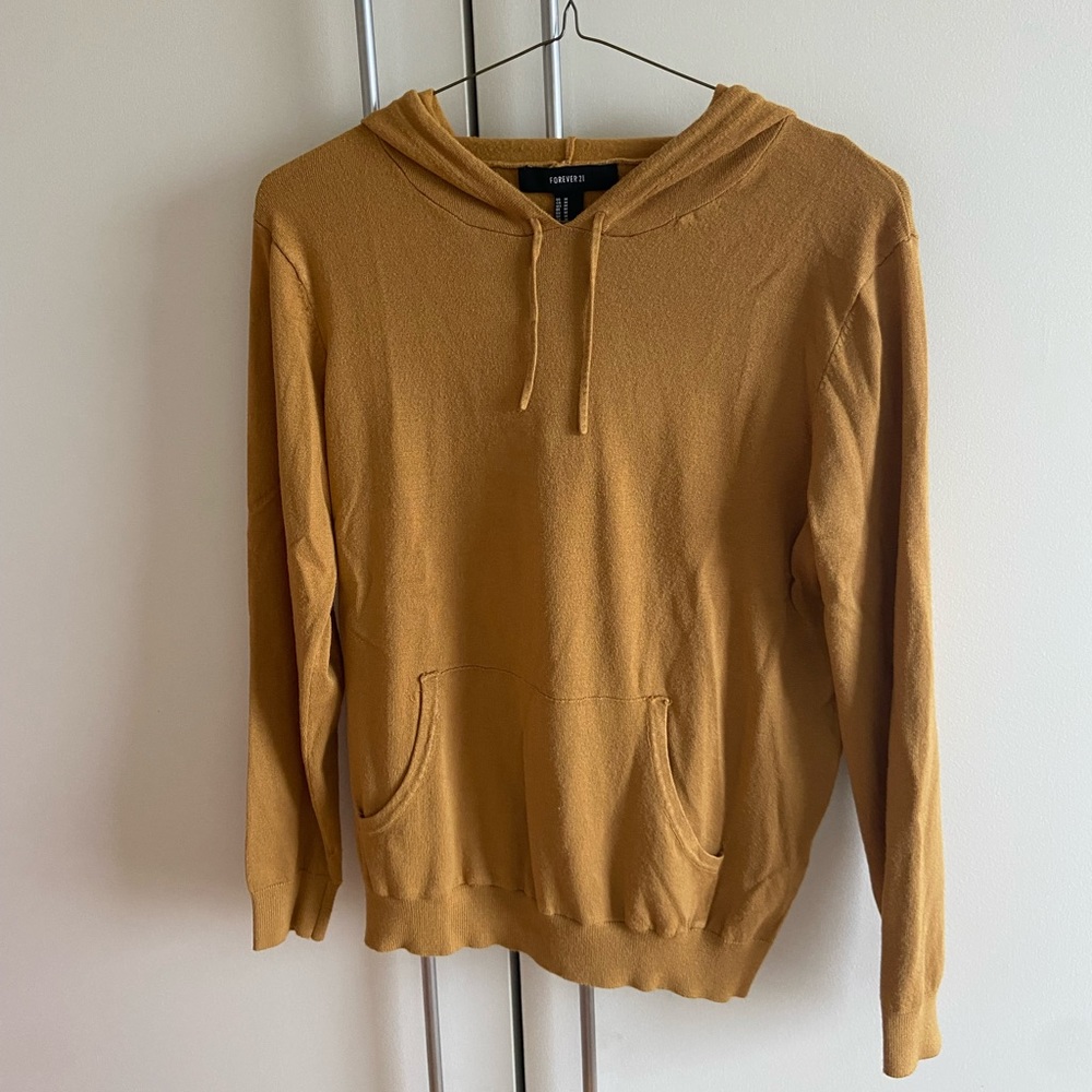 Soft camel colored hoodie ✨